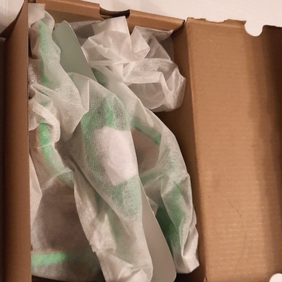 Couto Neon Green ankle buckle strap flip flop heels sz 5 1/2 - Picture 8 of 8